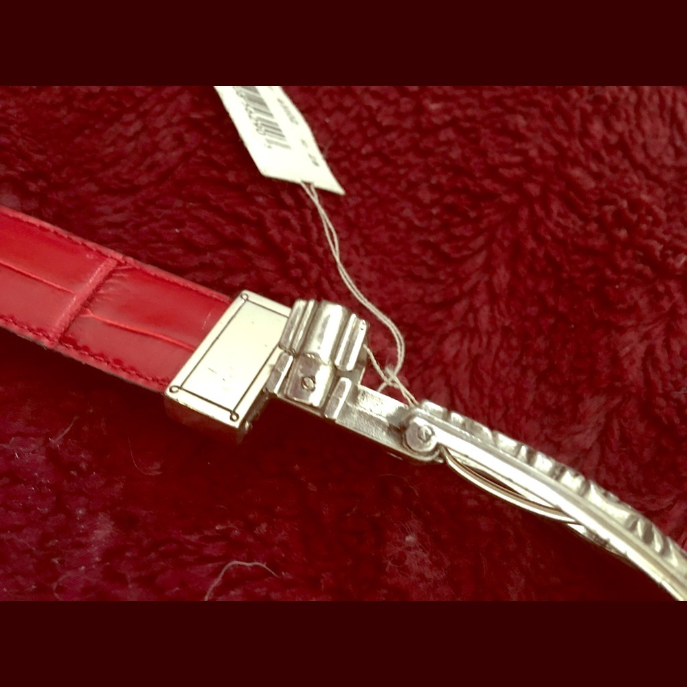 Brighton-like reversible belt. 28”